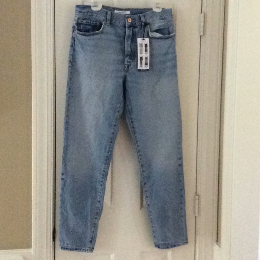 🔥NWT FOREVER 21 Mom Jeans - Size 29